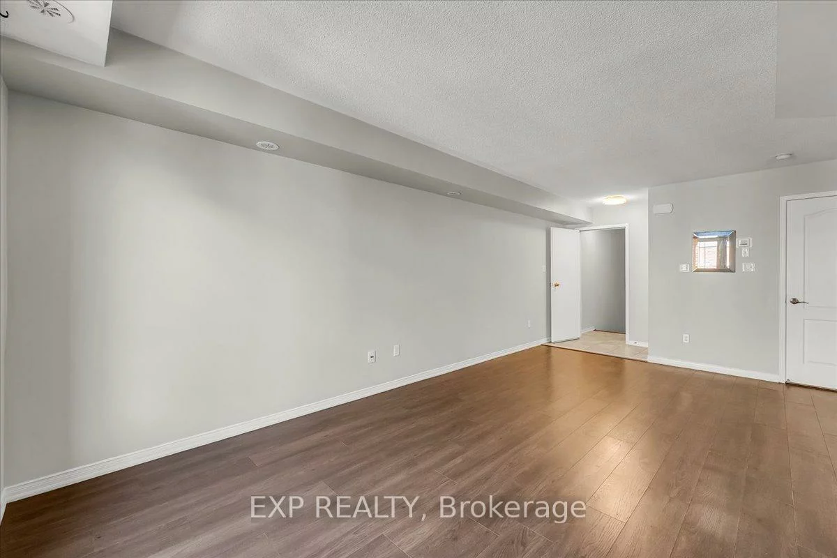 2557, Sixth, 1015 - RO River Oaks, Oakville