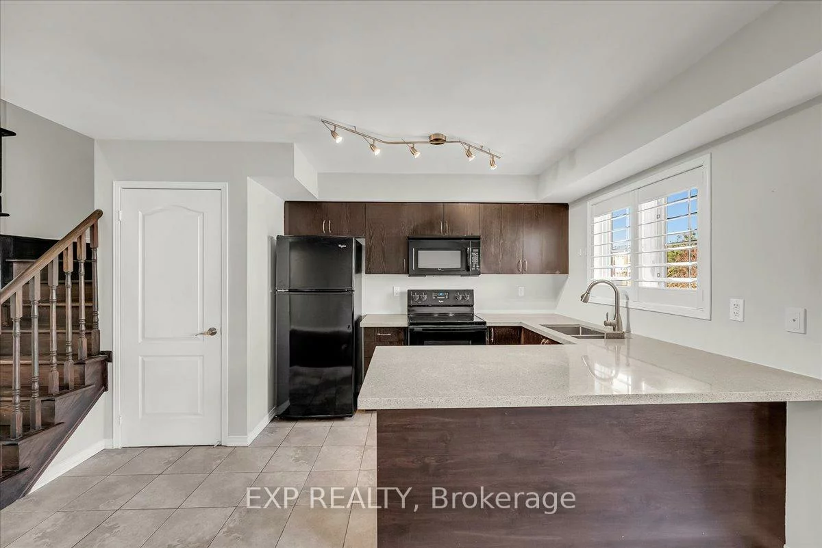 2557, Sixth, 1015 - RO River Oaks, Oakville