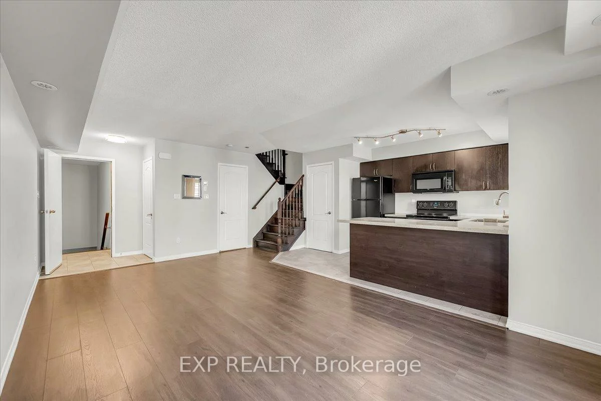 2557, Sixth, 1015 - RO River Oaks, Oakville