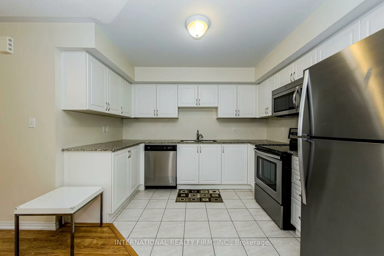 2488, Post, 1015 - RO River Oaks, Oakville