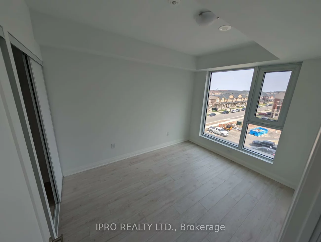 412, Silver Maple, 1010 - JM Joshua Meadows, Oakville
