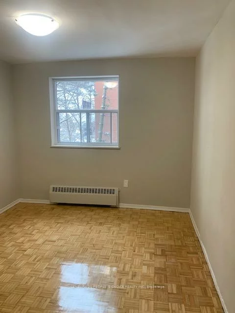 1030, Pearson, 1003 - CP College Park, Oakville