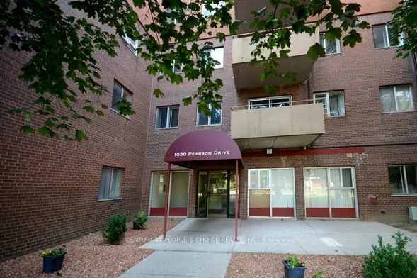 1030, Pearson, 1003 - CP College Park, Oakville