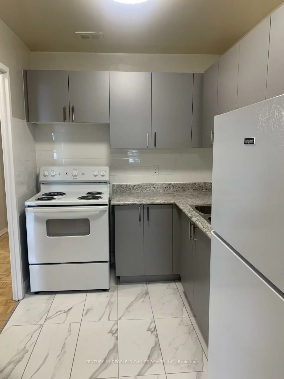 1030, Pearson, 1003 - CP College Park, Oakville