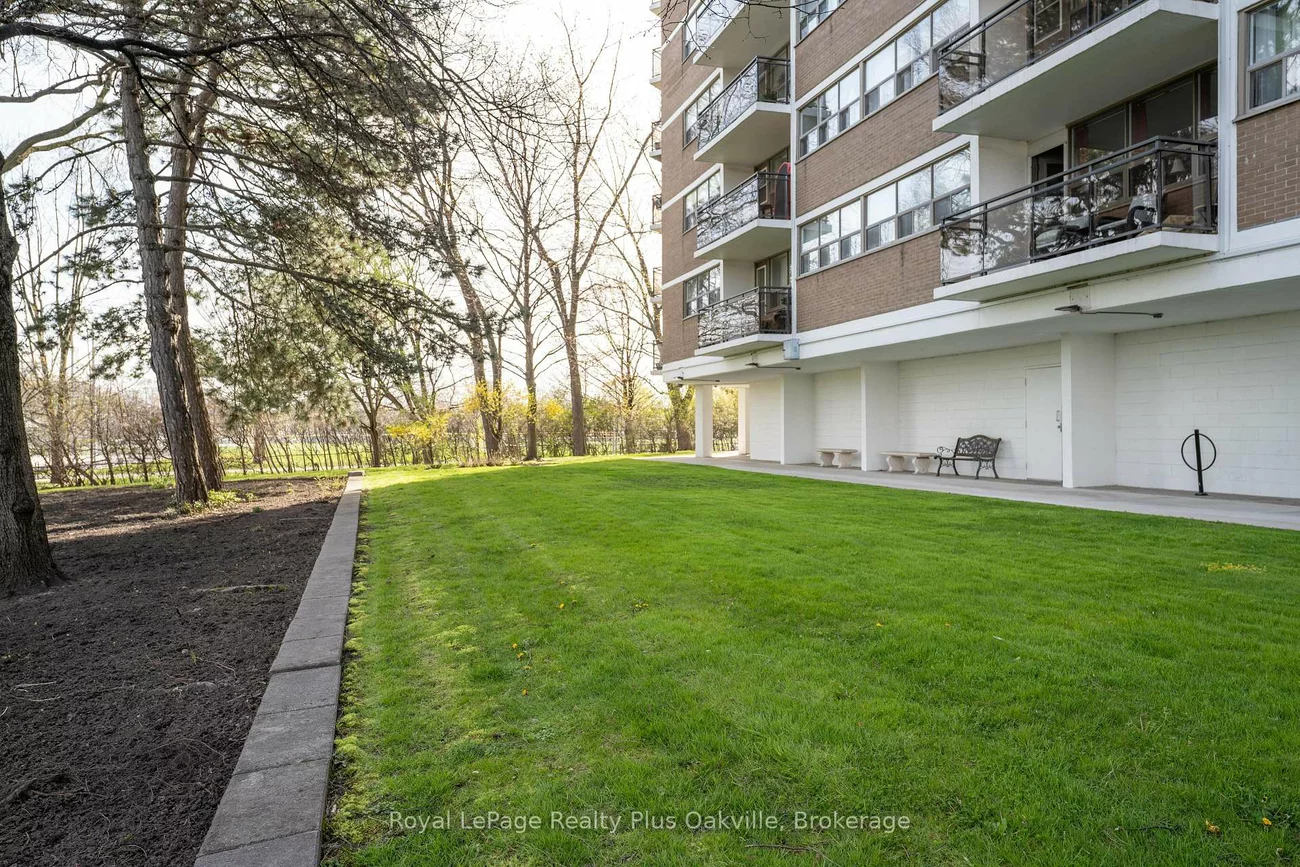 212, Kerr, 1002 - CO Central, Oakville