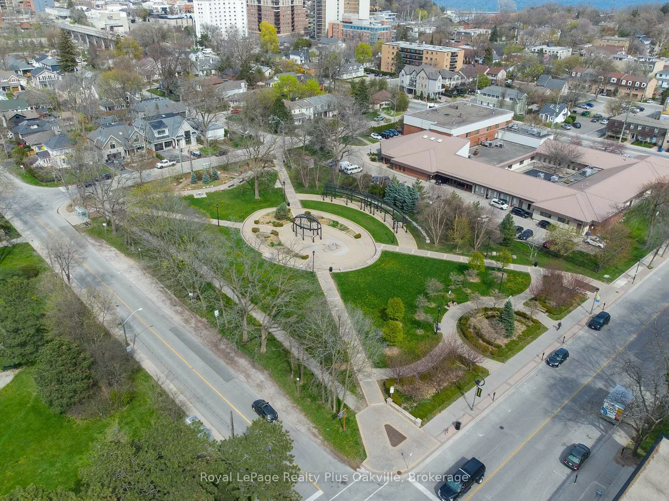 212, Kerr, 1002 - CO Central, Oakville