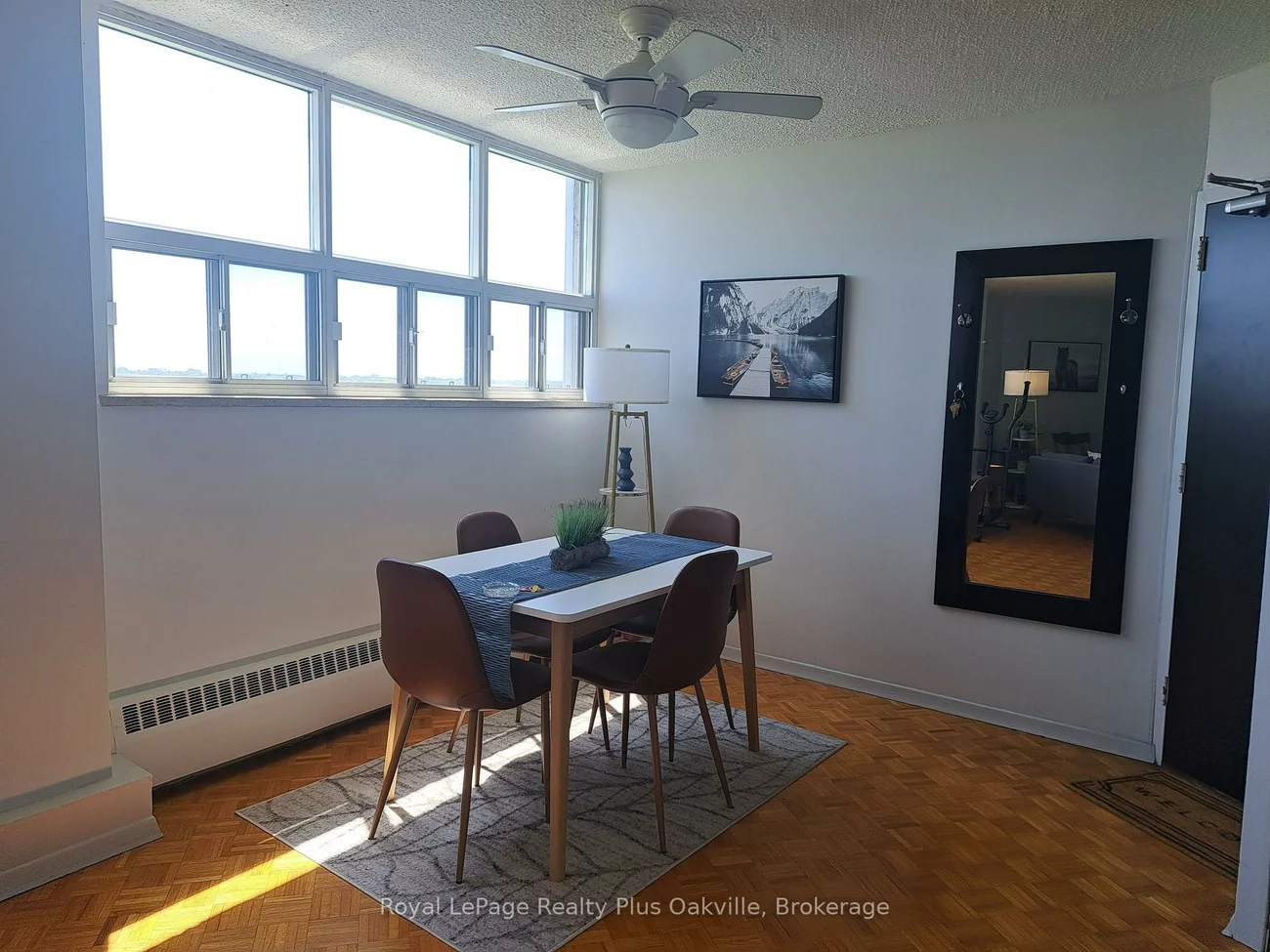 212, Kerr, 1002 - CO Central, Oakville
