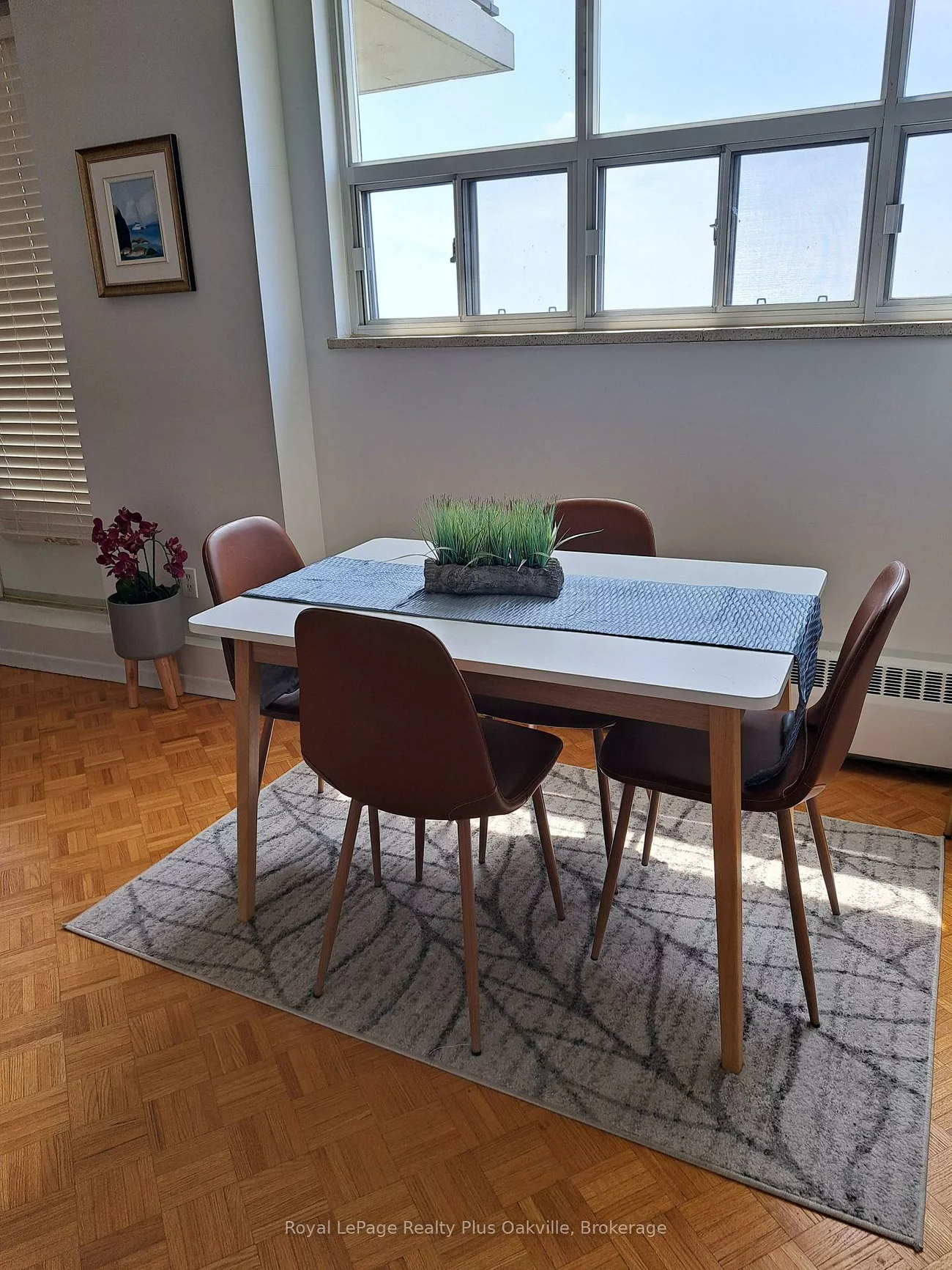 212, Kerr, 1002 - CO Central, Oakville