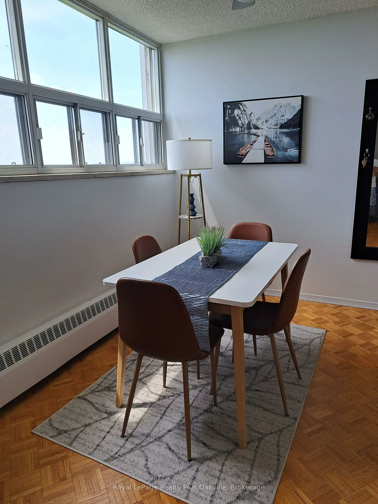 212, Kerr, 1002 - CO Central, Oakville