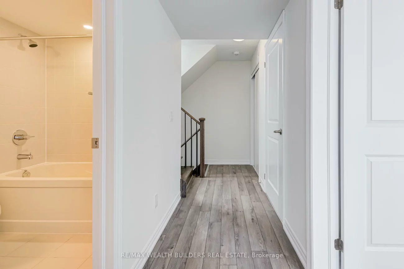 349, Wheat Boom, 1010 - JM Joshua Meadows, Oakville