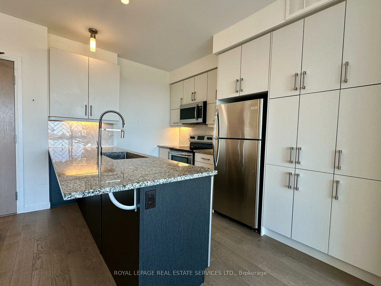 3028, Creekshore, 1008 - GO Glenorchy, Oakville