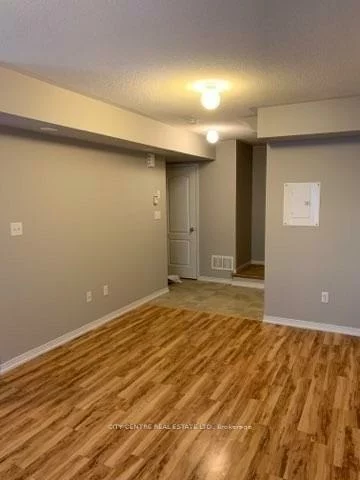 2484, Post, 1015 - RO River Oaks, Oakville
