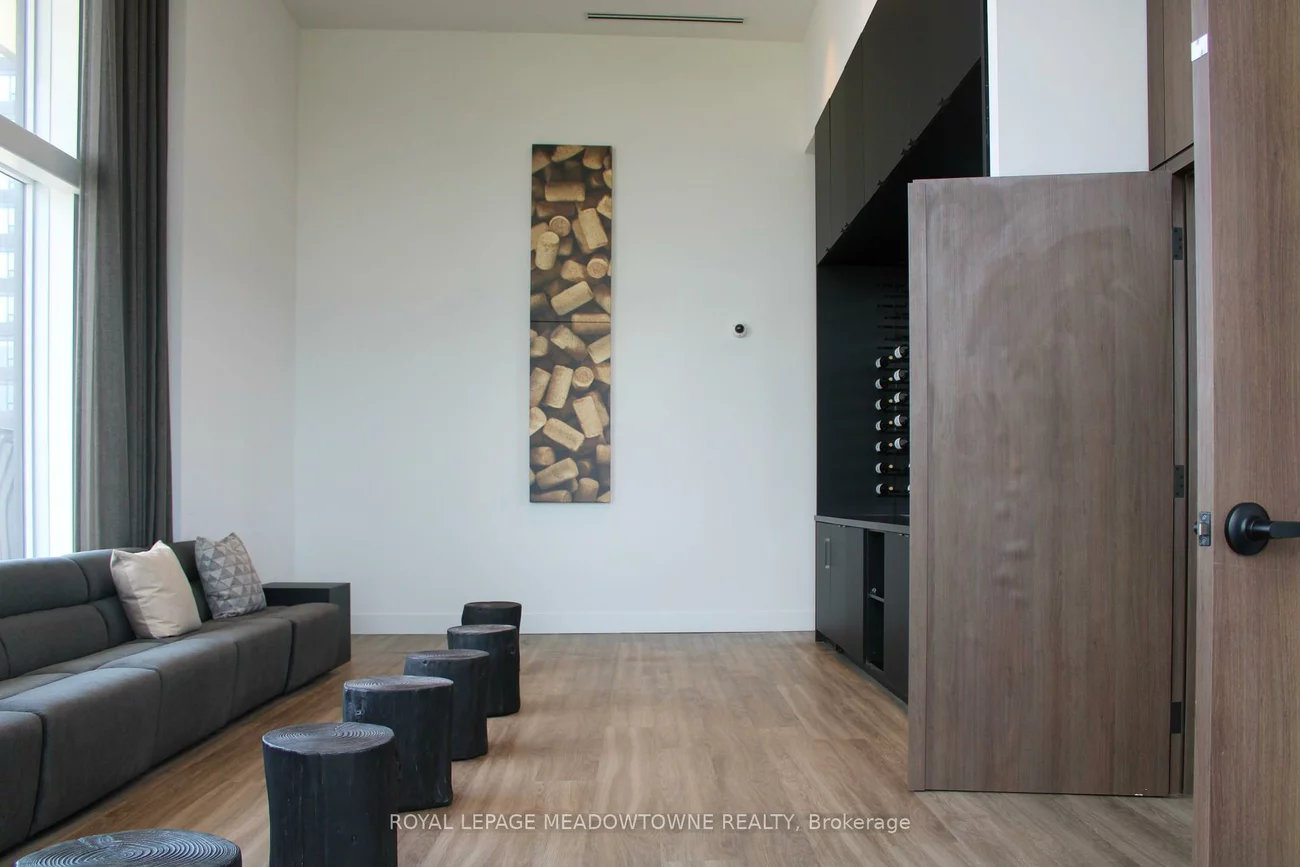 2481, Tauton, 1015 - RO River Oaks, Oakville
