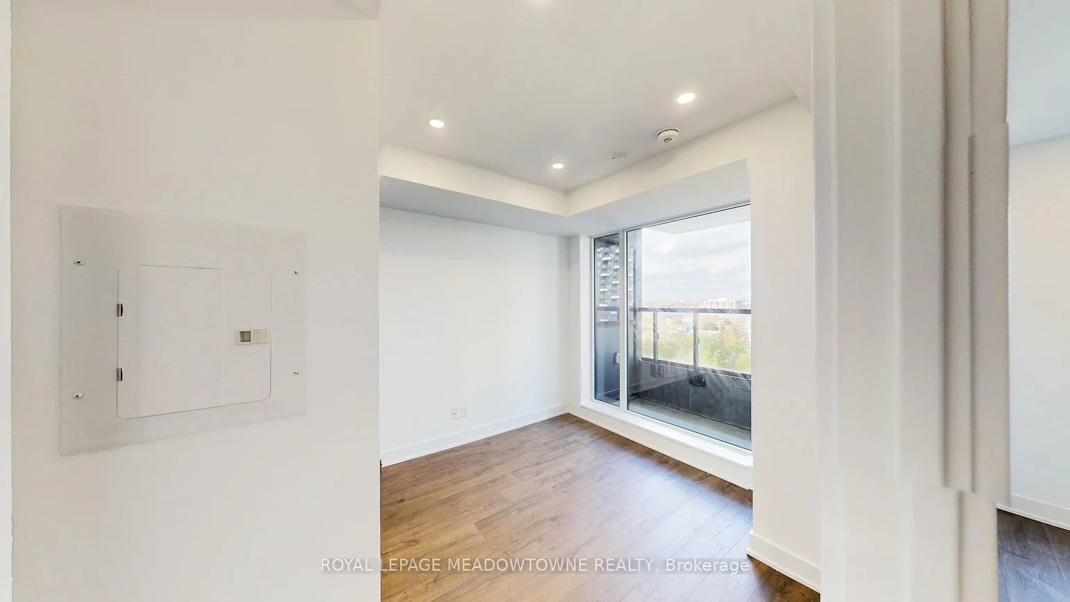 2481, Tauton, 1015 - RO River Oaks, Oakville