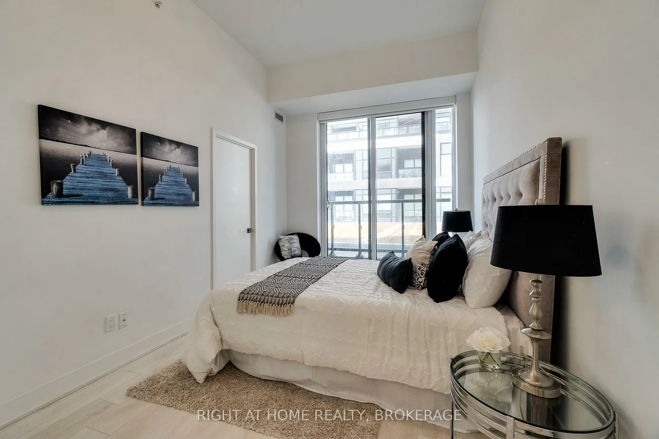 2485, Taunton, 1015 - RO River Oaks, Oakville