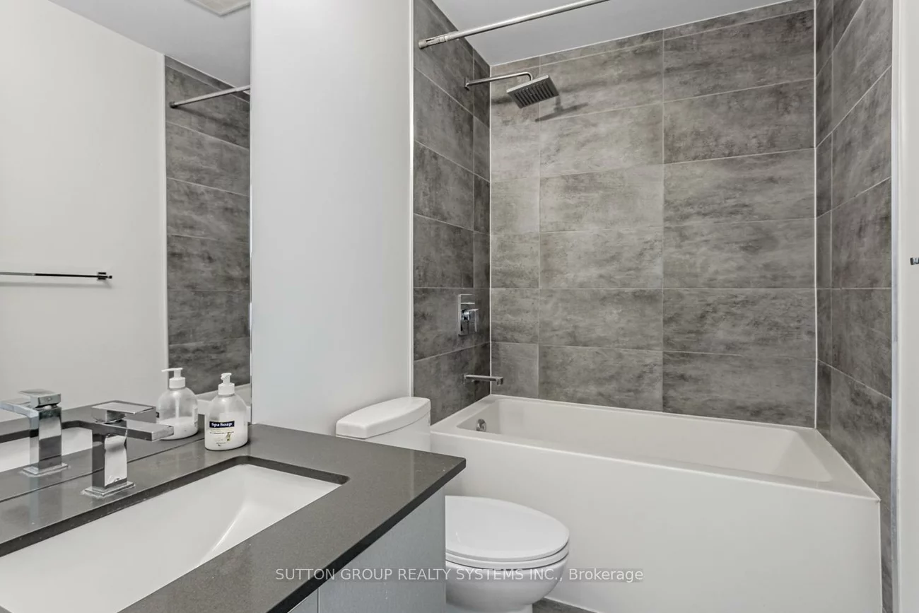 297, OAK WALK, 1015 - RO River Oaks, Oakville