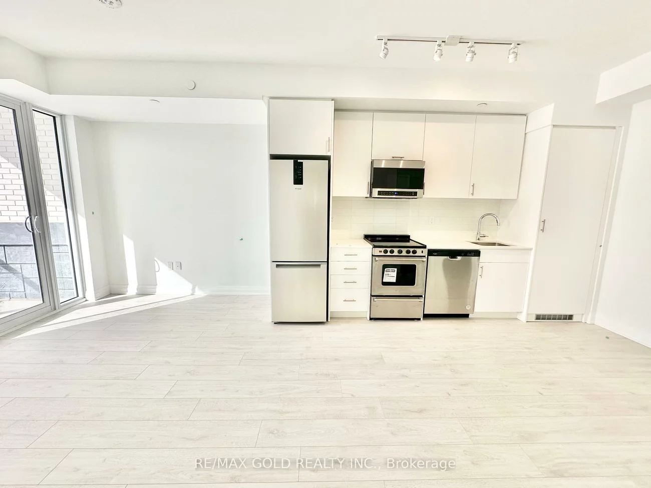 412, Silver Maple, 1010 - JM Joshua Meadows, Oakville