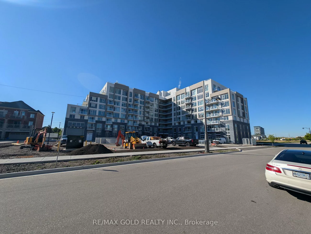 412, Silver Maple, 1010 - JM Joshua Meadows, Oakville