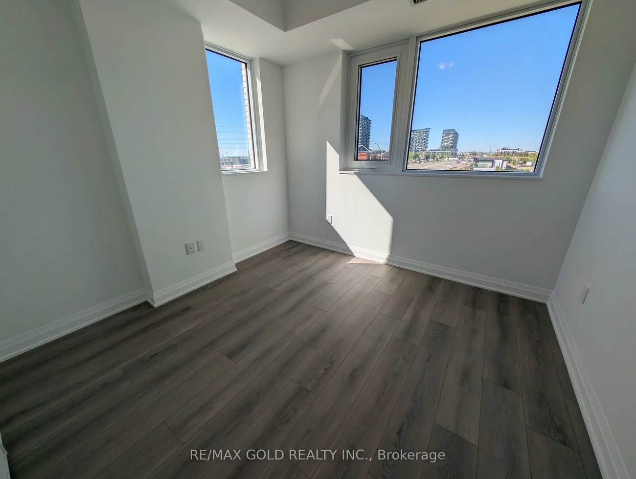 412, Silver Maple, 1010 - JM Joshua Meadows, Oakville