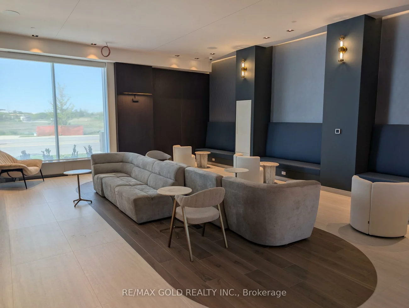 412, Silver Maple, 1010 - JM Joshua Meadows, Oakville