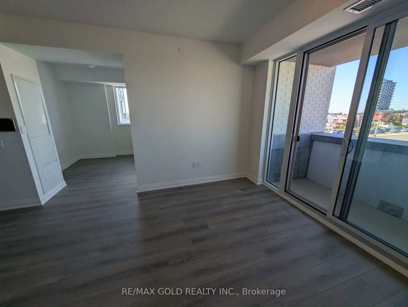 412, Silver Maple, 1010 - JM Joshua Meadows, Oakville