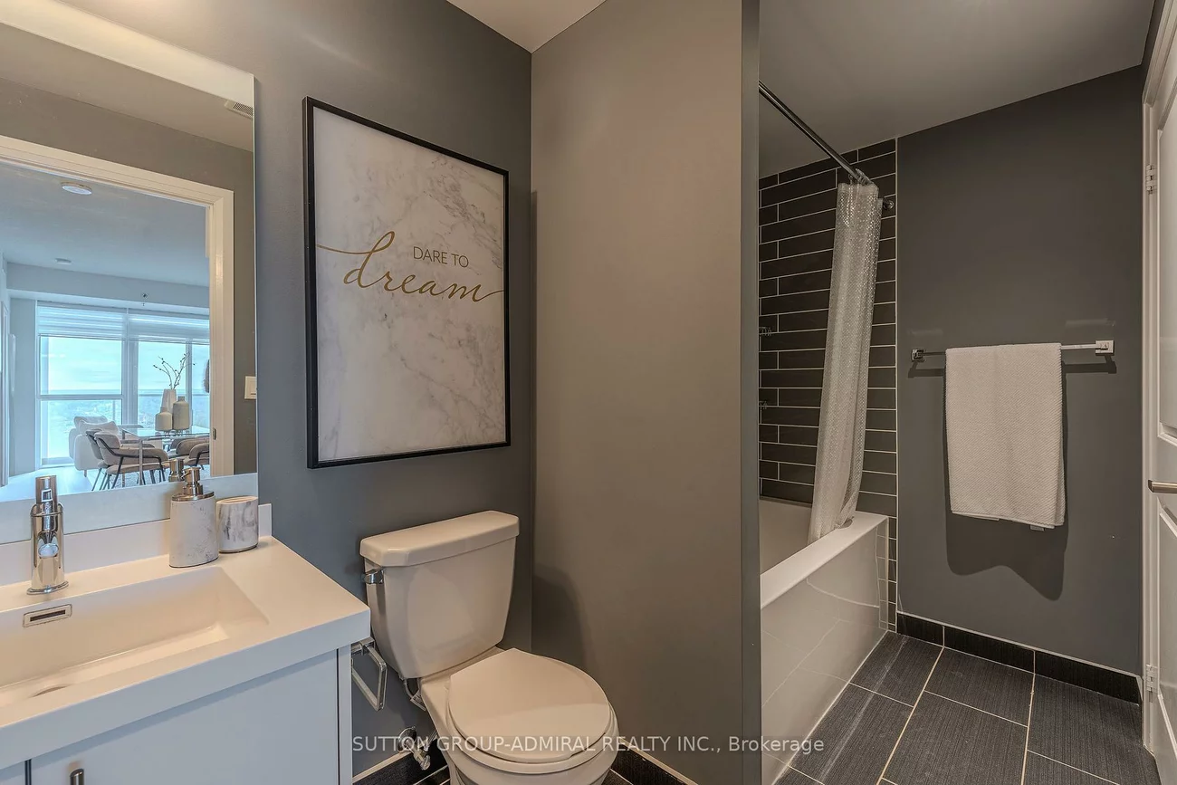 55, Speers, 1014 - QE Queen Elizabeth, Oakville