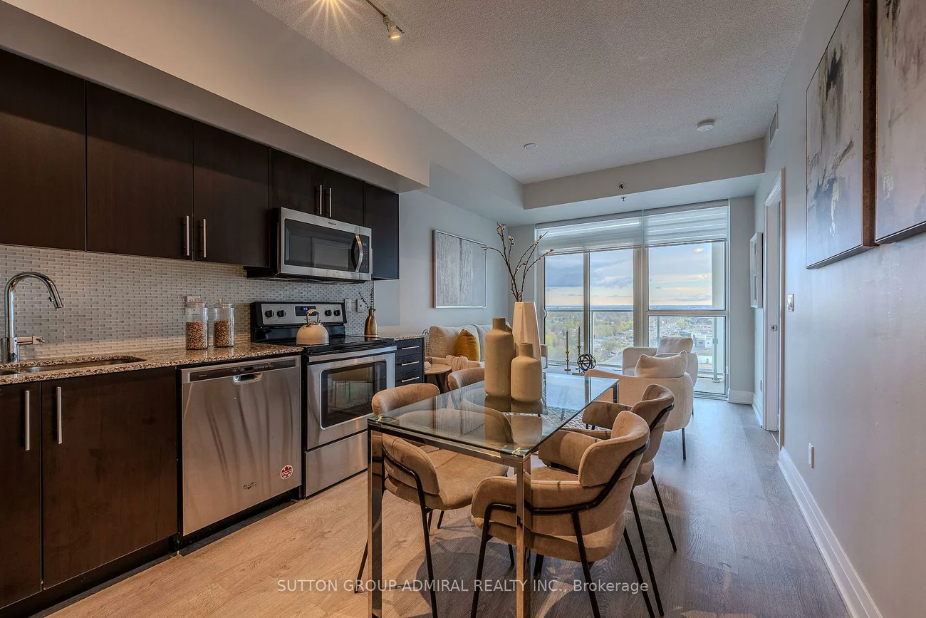 55, Speers, 1014 - QE Queen Elizabeth, Oakville
