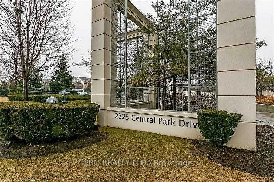 2325, Central Park, 1015 - RO River Oaks, Oakville
