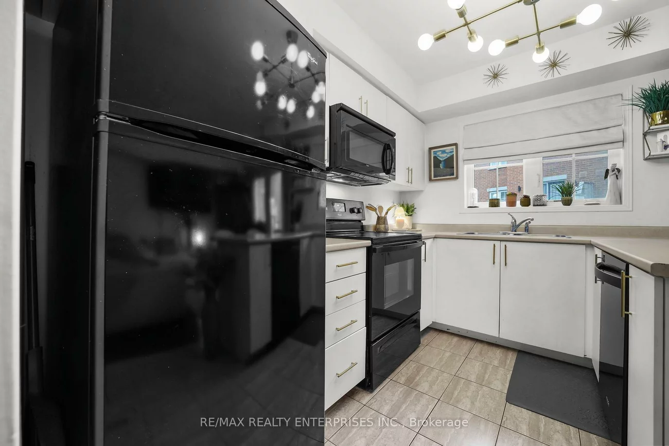 19, Hays, 1015 - RO River Oaks, Oakville