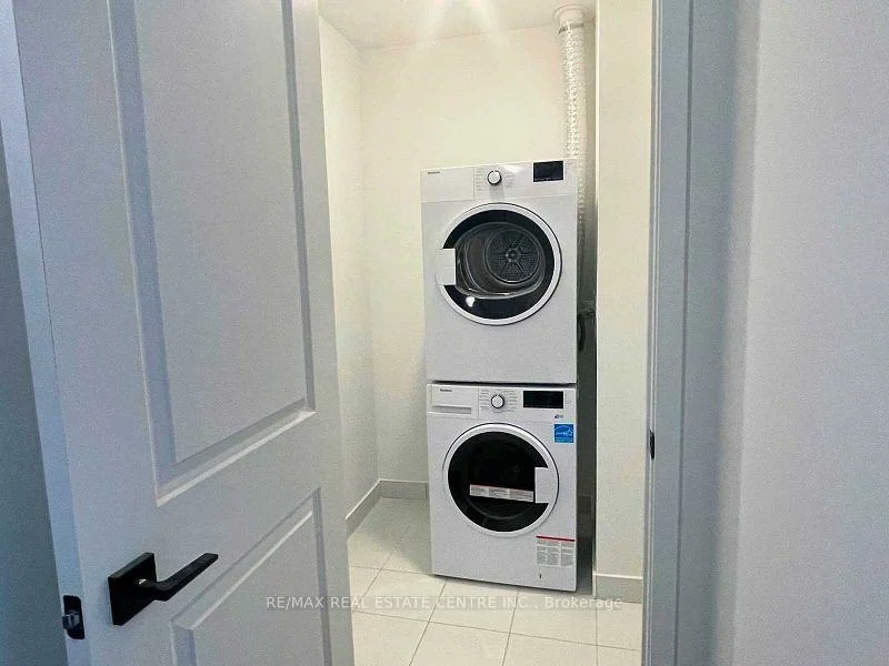 2481, Taunton, 1015 - RO River Oaks, Oakville