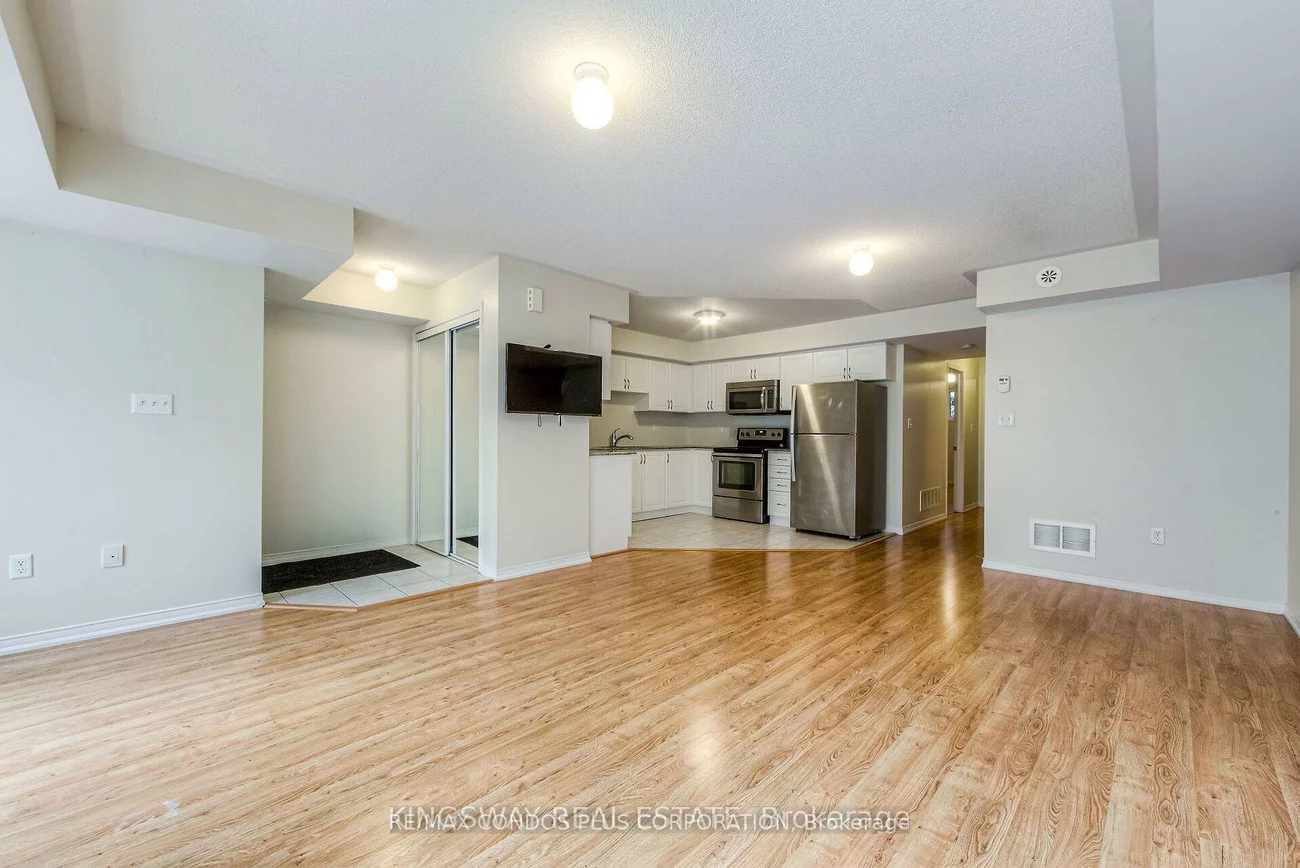 2488, Post, 1015 - RO River Oaks, Oakville
