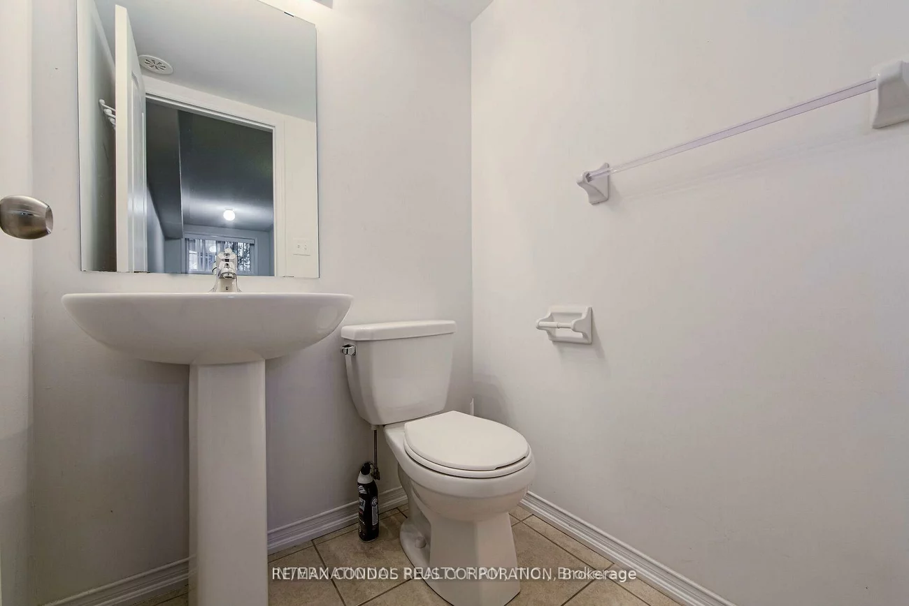 2488, Post, 1015 - RO River Oaks, Oakville