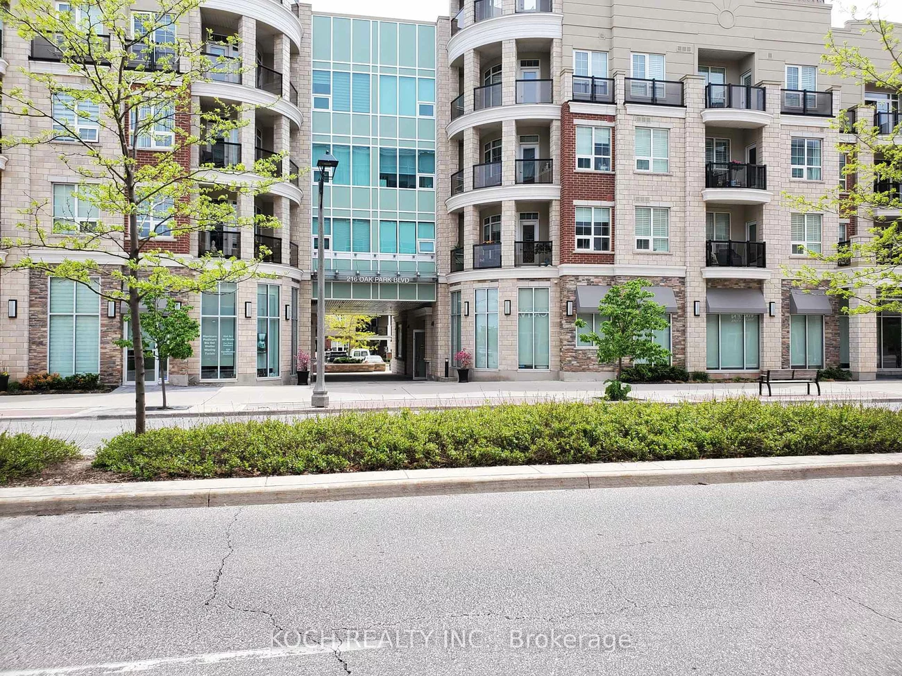216, Oak Park, 1015 - RO River Oaks, Oakville