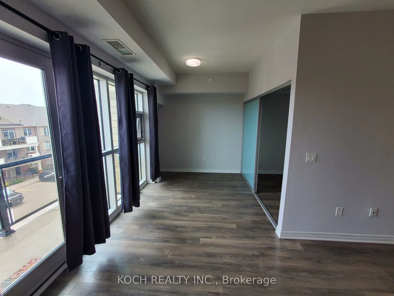216, Oak Park, 1015 - RO River Oaks, Oakville