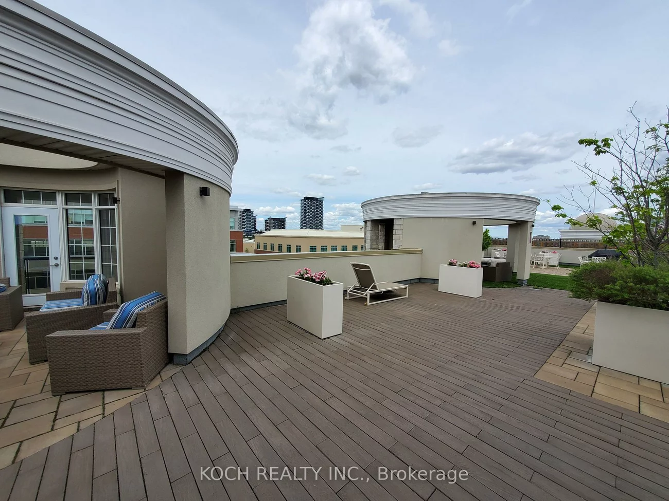 216, Oak Park, 1015 - RO River Oaks, Oakville