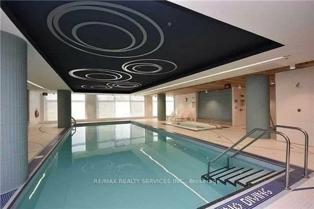 55, Speers, 1014 - QE Queen Elizabeth, Oakville