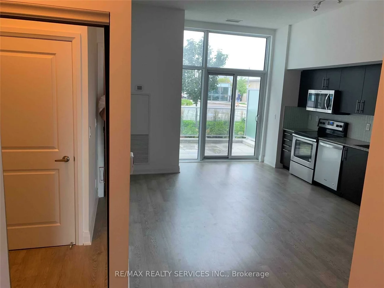 55, Speers, 1014 - QE Queen Elizabeth, Oakville