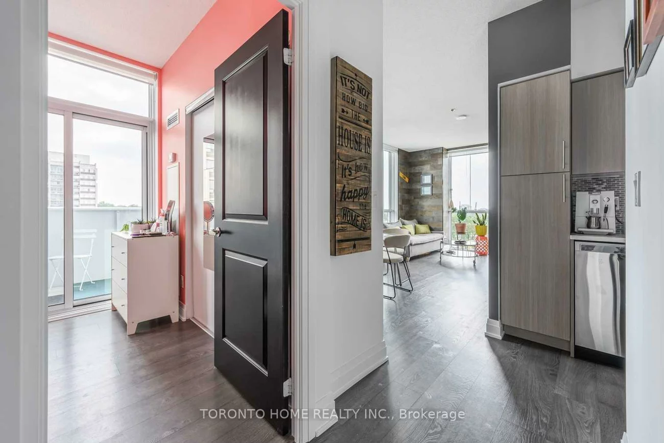 55, Speers, 1014 - QE Queen Elizabeth, Oakville