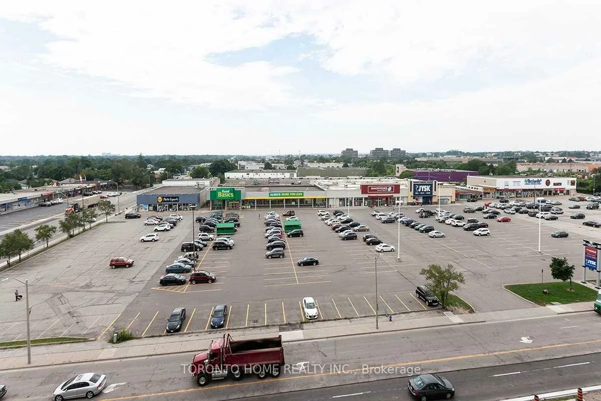 55, Speers, 1014 - QE Queen Elizabeth, Oakville