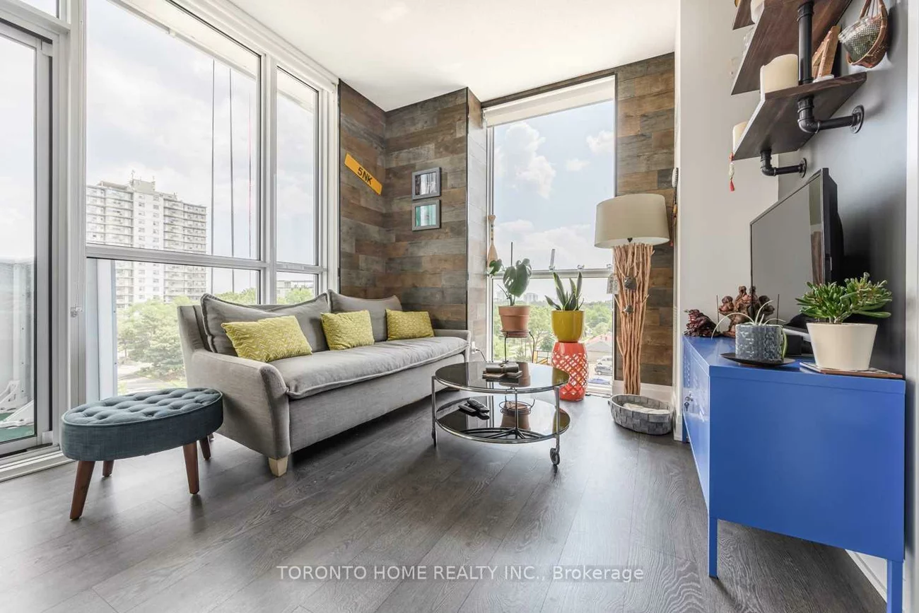 55, Speers, 1014 - QE Queen Elizabeth, Oakville