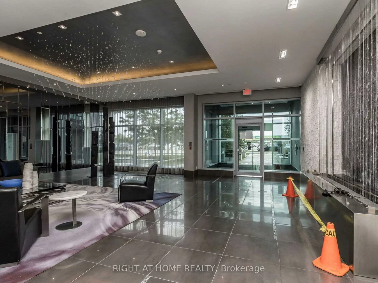 65, Speers, 1014 - QE Queen Elizabeth, Oakville