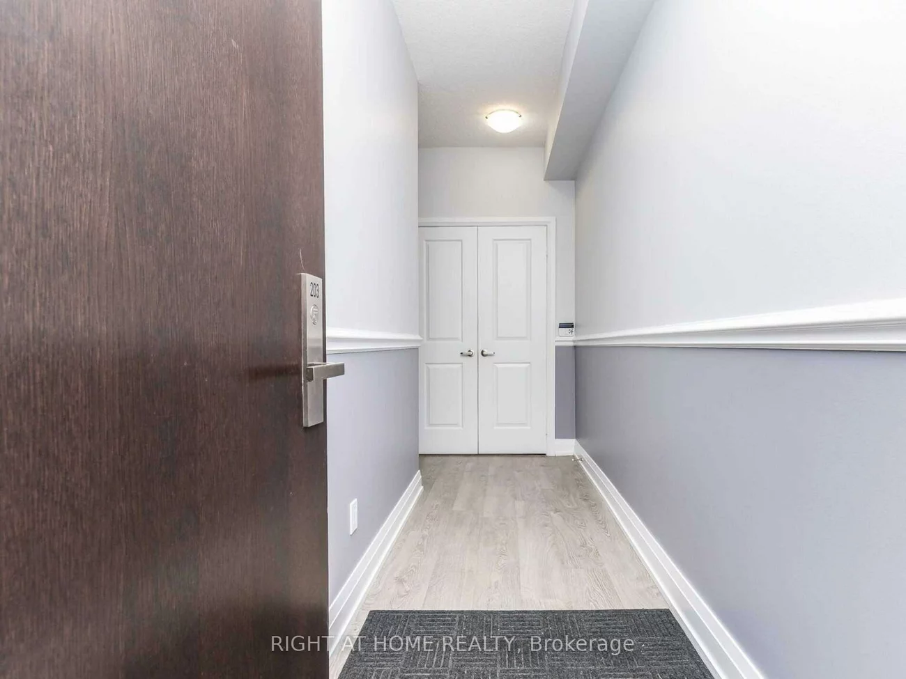 65, Speers, 1014 - QE Queen Elizabeth, Oakville