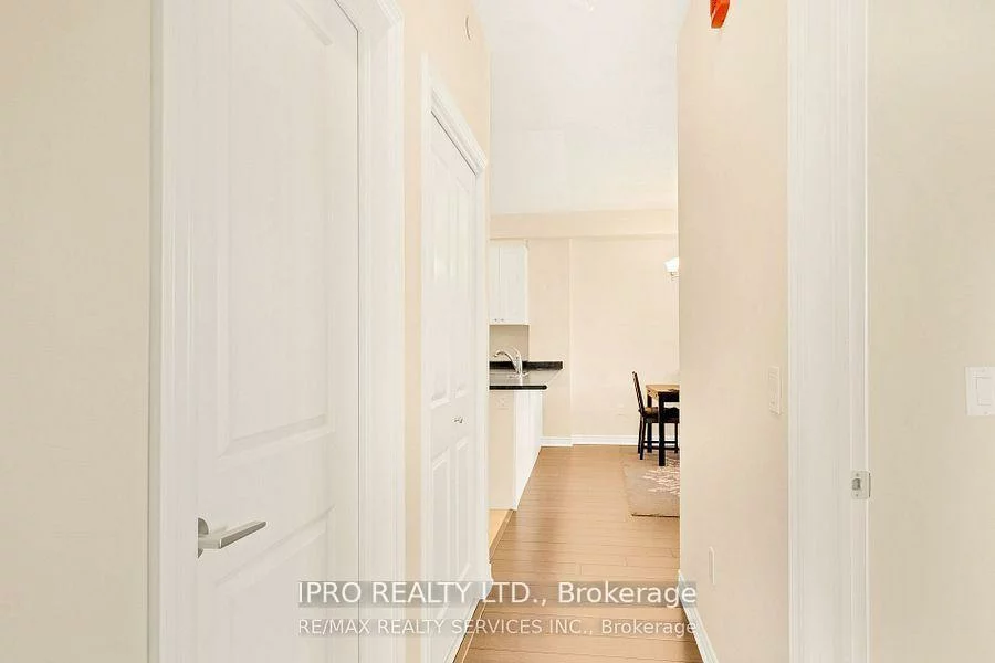 216, Oak Park, 1015 - RO River Oaks, Oakville