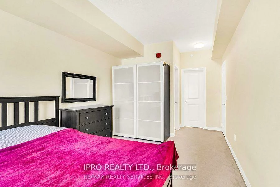 216, Oak Park, 1015 - RO River Oaks, Oakville