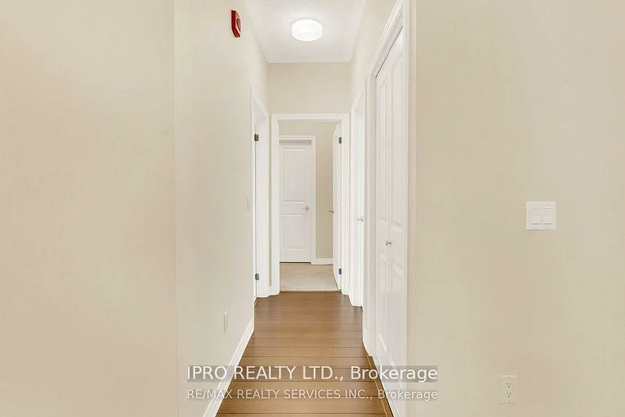 216, Oak Park, 1015 - RO River Oaks, Oakville