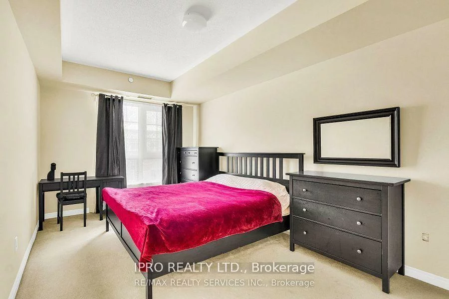 216, Oak Park, 1015 - RO River Oaks, Oakville