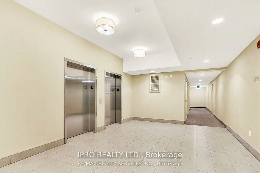 216, Oak Park, 1015 - RO River Oaks, Oakville