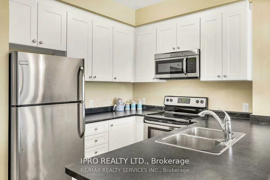 216, Oak Park, 1015 - RO River Oaks, Oakville