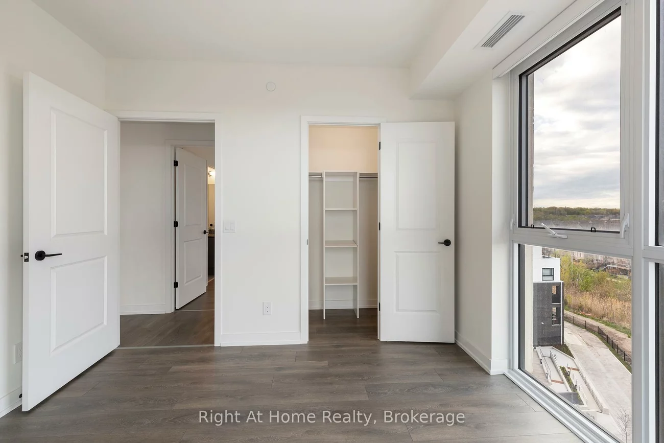 335, Wheatboom, 1010 - JM Joshua Meadows, Oakville