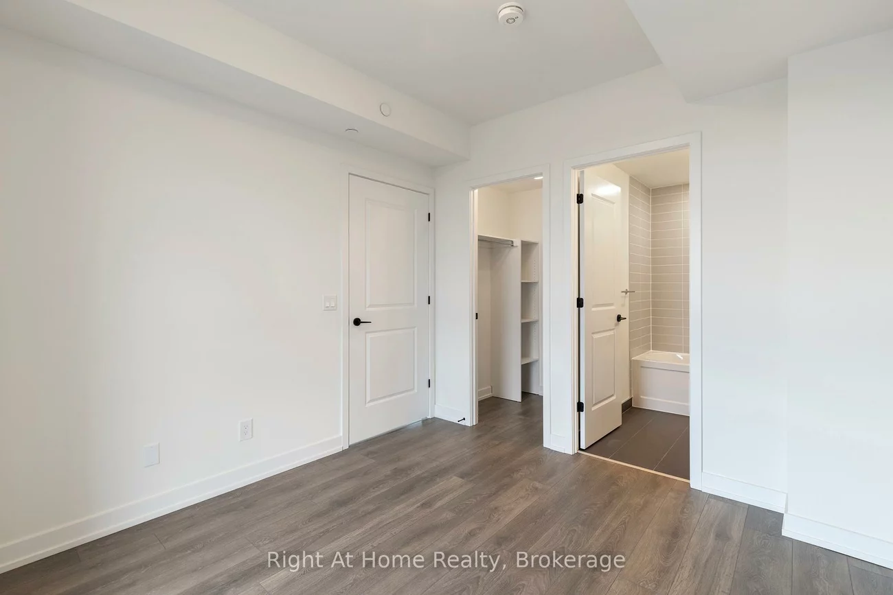 335, Wheatboom, 1010 - JM Joshua Meadows, Oakville